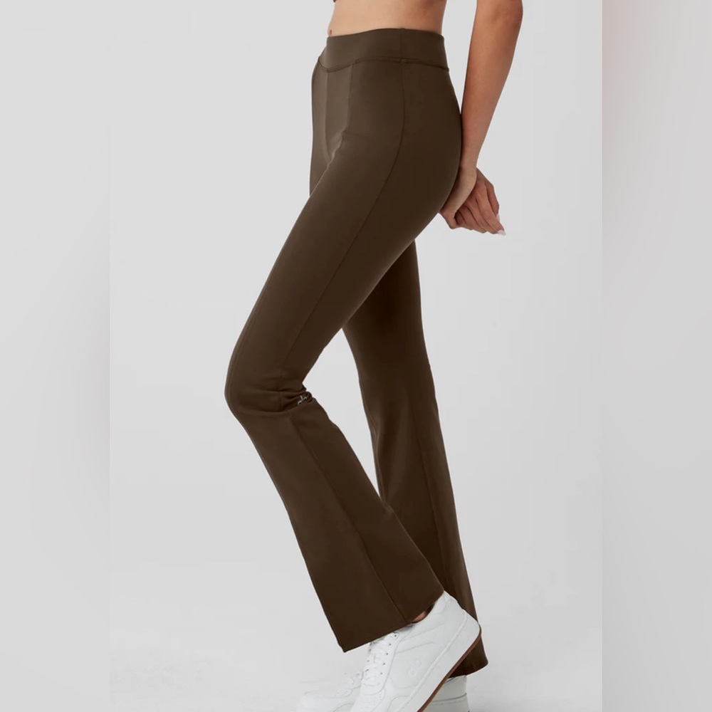 🤎Alo Airbrush High-Waist Flutter Legging- Espresso🤎